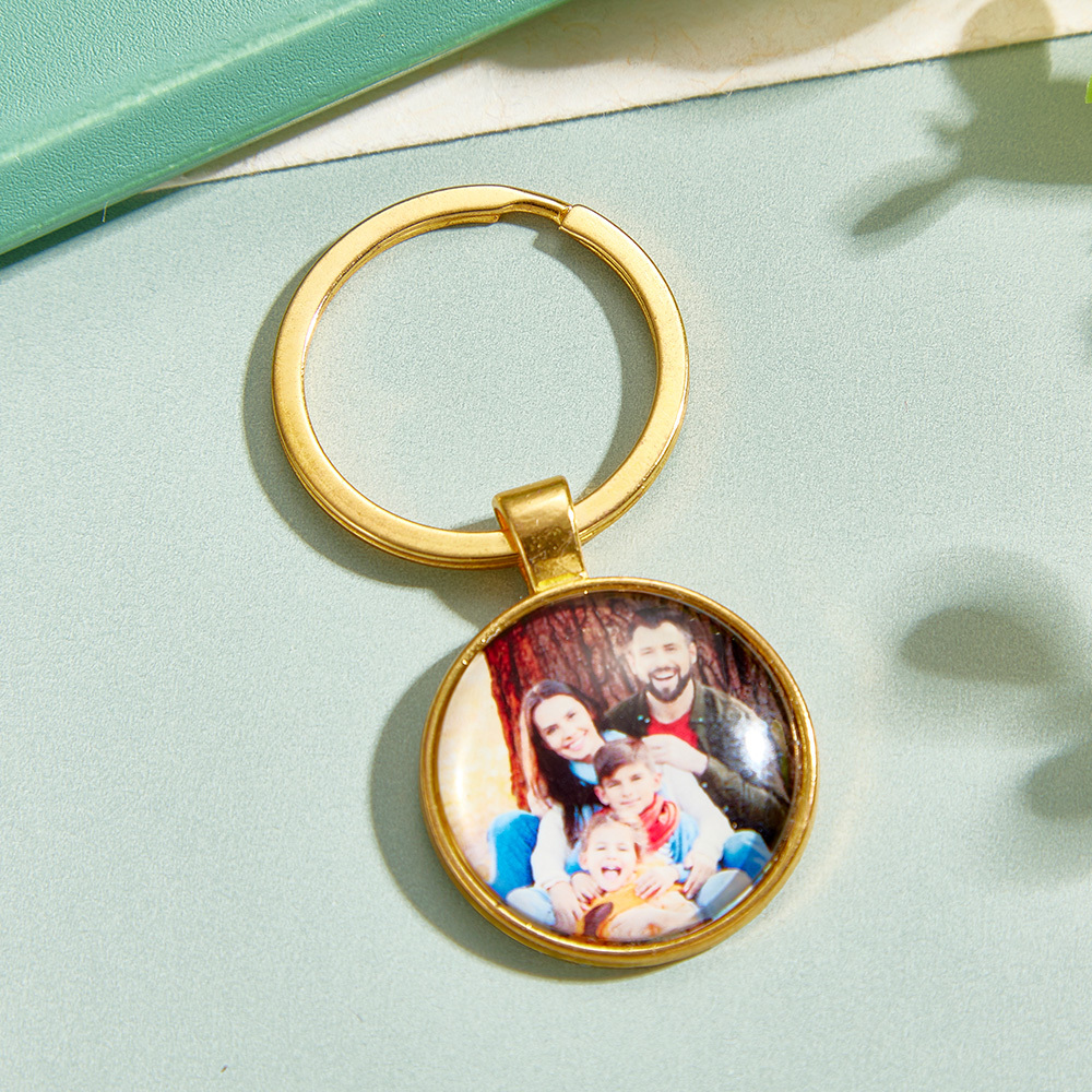 Personalized Photo Keychain - Unique Gift with Your Favorite Image For Family Friends