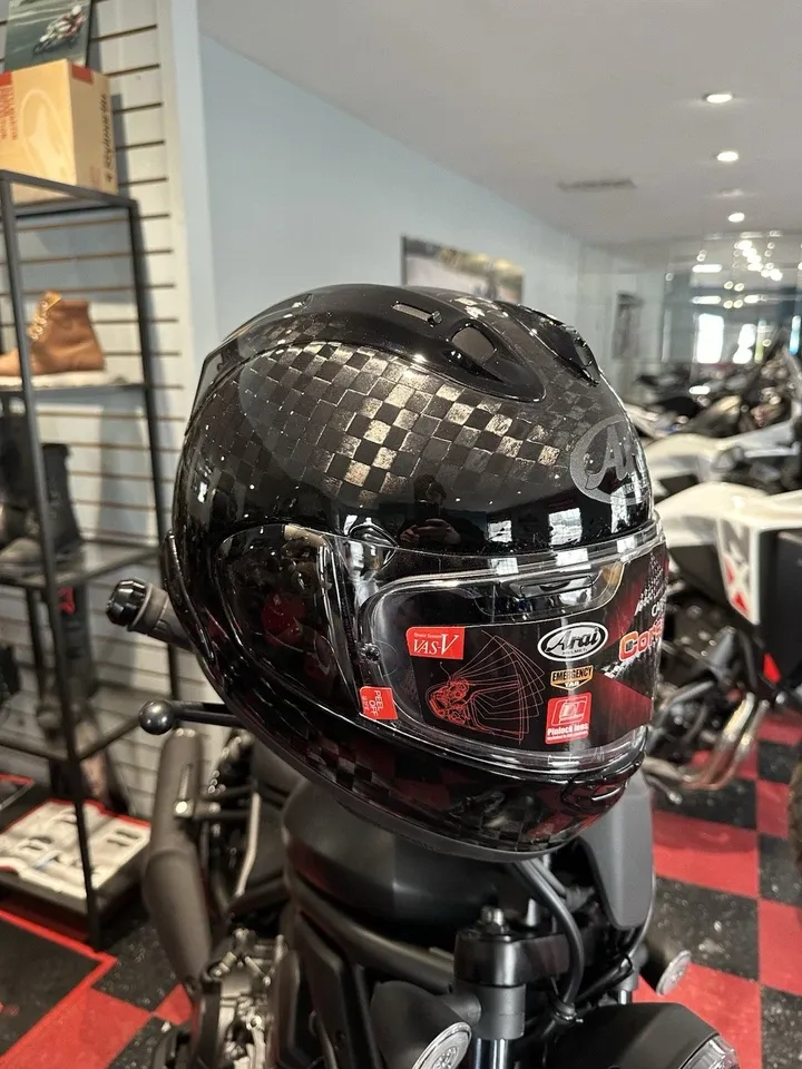 Arai Corsair-X Carbon – prémiová karbonová integrální motocyklová helma