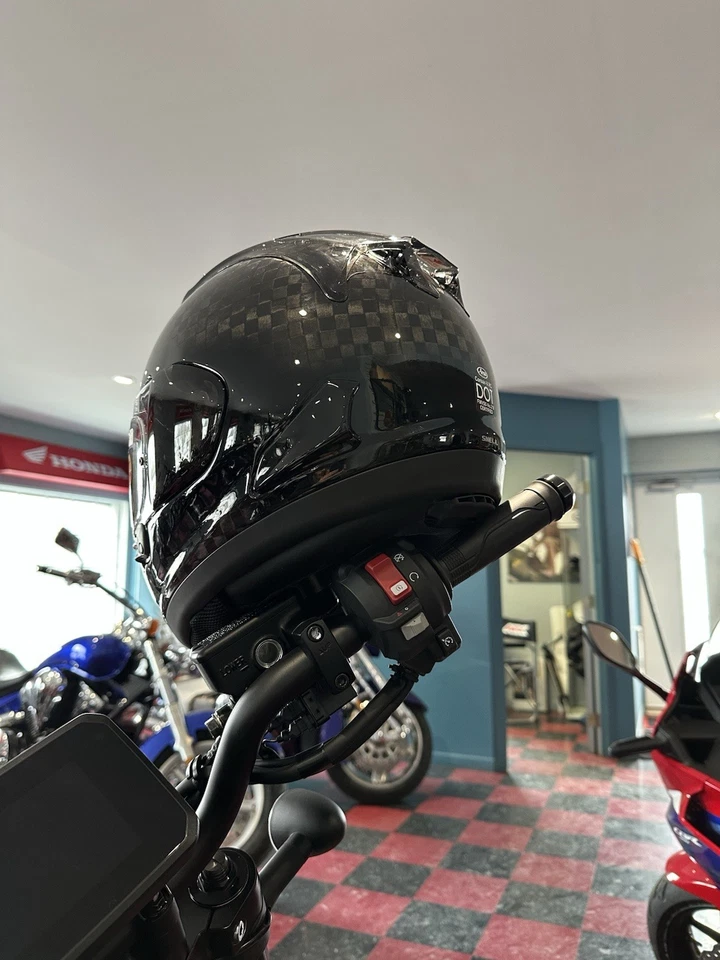 Arai Corsair-X Carbon – prémiová karbonová integrální motocyklová helma
