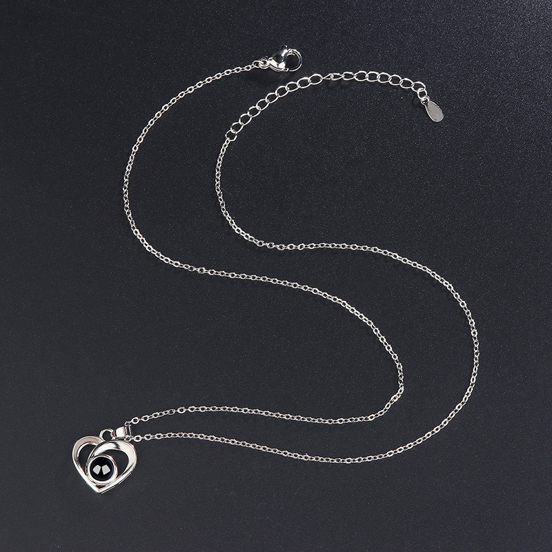 Collar Proyector con Foto Personalizada en Forma de Corazón Regalo Conmemorativo para Mamá, Ella o Alguien que Extrañas