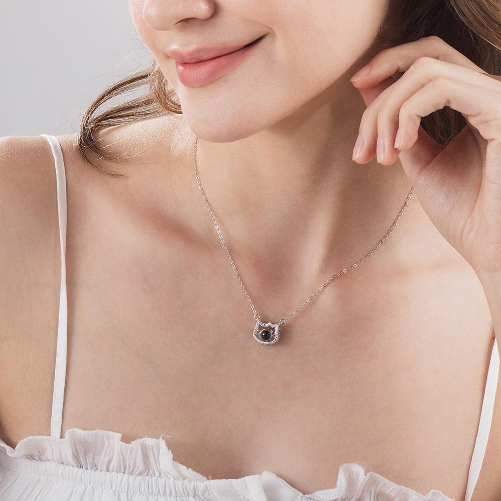 Colgante Proyector con Foto Personalizada – Joyería Única para Amantes de los Gatos