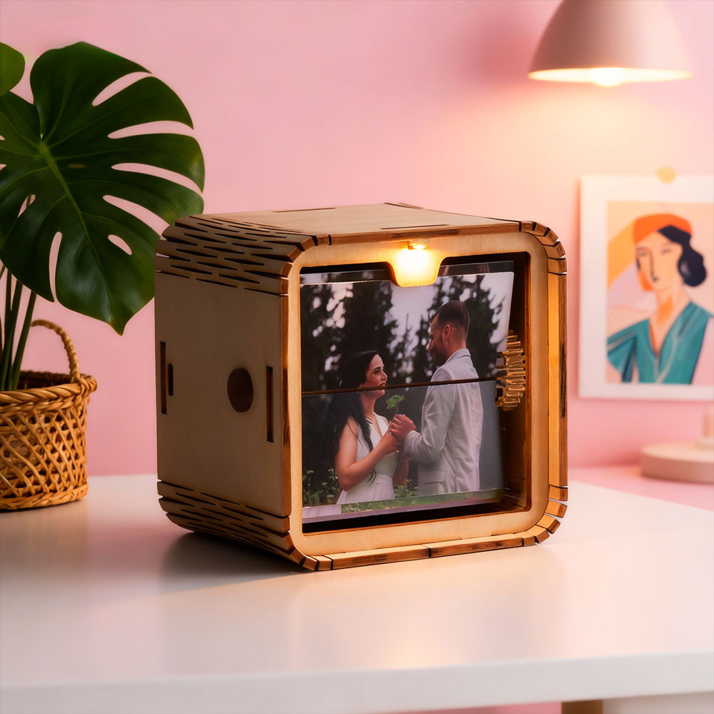 Álbum De Fotos Mecánico Con Manivela Y Luz, Marco De Madera Con Animación A Color, 16 Fotos Personalizadas - CustWitES