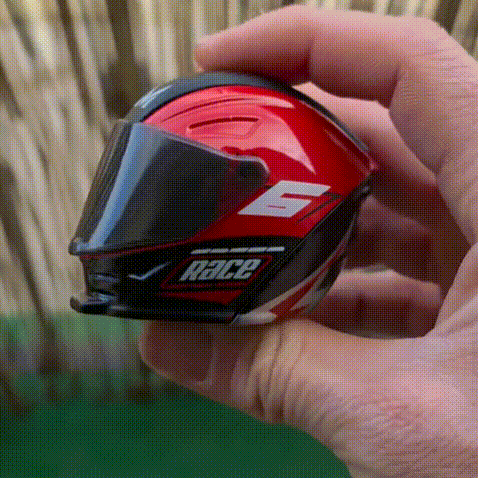 Miniatura Transformável De Motociclista Com Capacete De Corrida Para Decoração De Mesa.