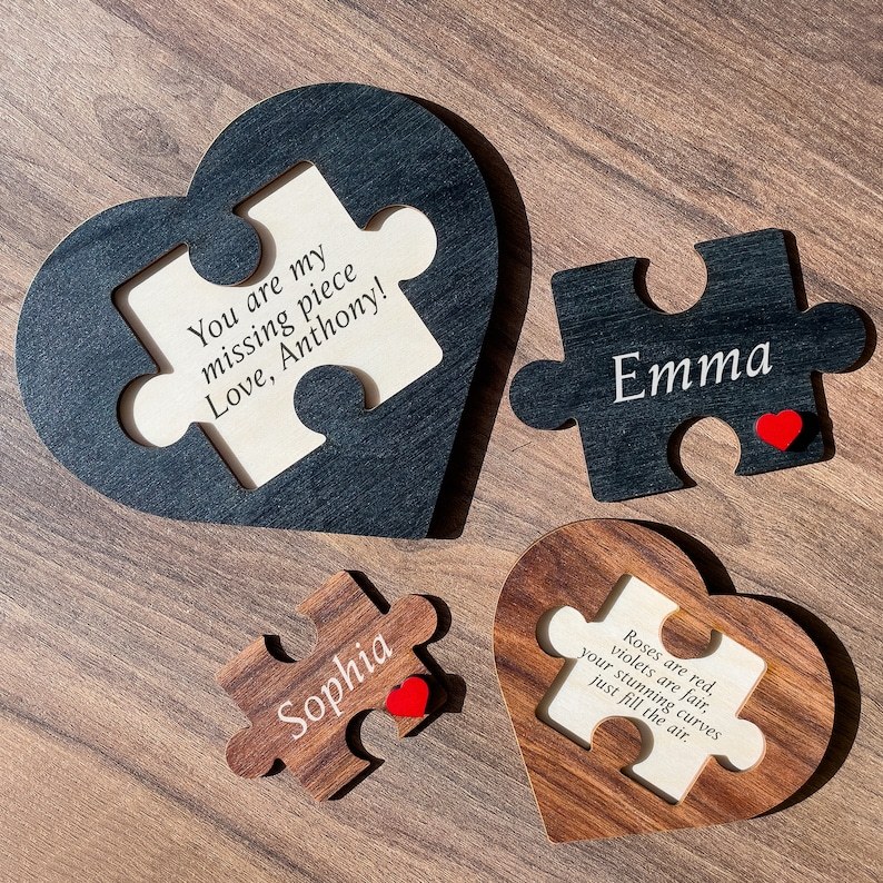 Puzzle Personalizado em Coração com Nomes e Mensagem de Amor