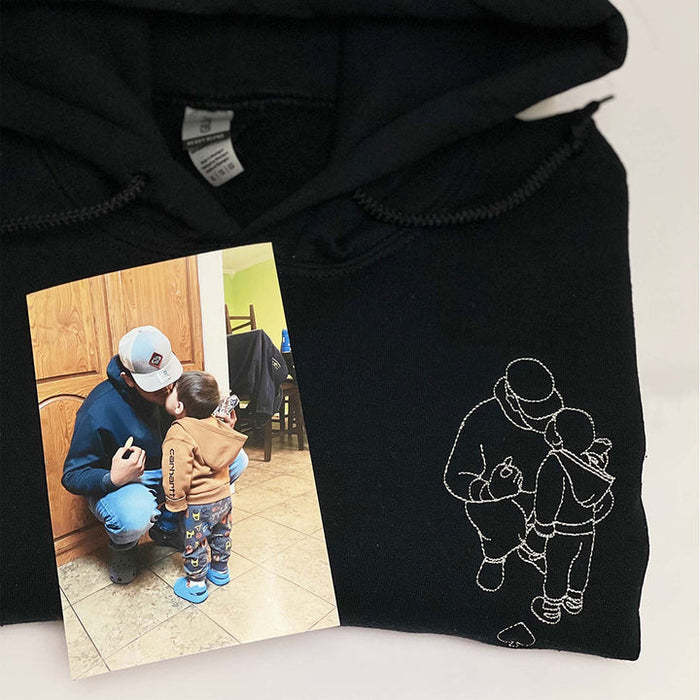 Personalisiertes Sweatshirt Mit Farbenfroher Stickerei Und Einem Porträt Eines Paares/vaters/mama – Eine Geschenkidee Zum Vatertag
