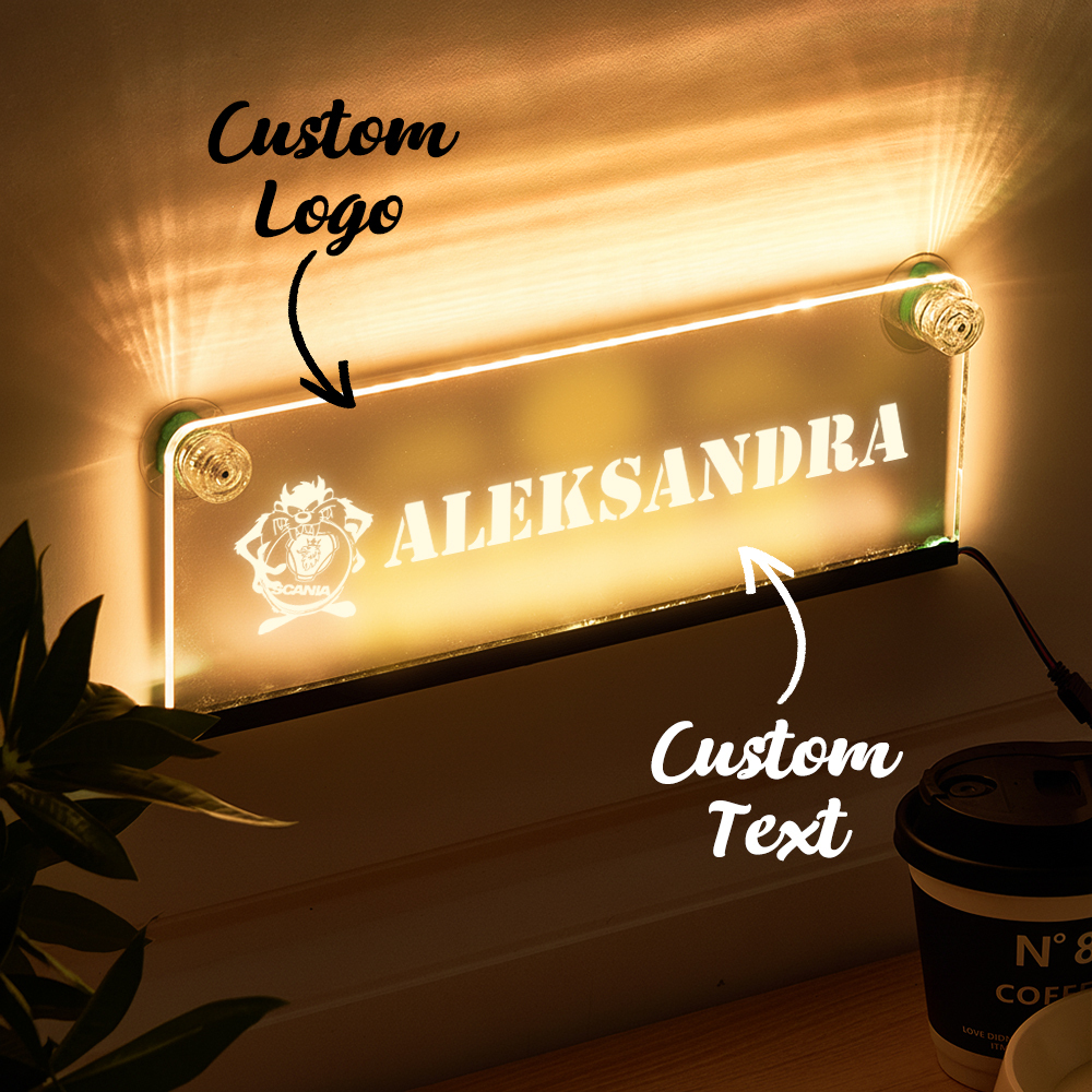 LED Namensschild für die Auto-Inneneinrichtung – Personalisiert & RGB-beleuchtet