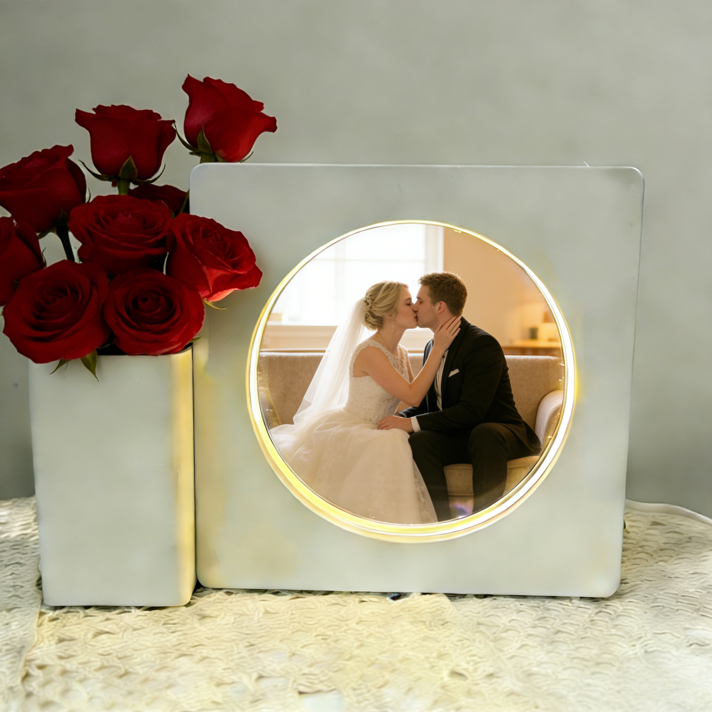 Custom Photo & Text Acrylic Pen Holder Lamp – Romantic Desk Light, Valentine’s Day Gift, Multi-Purpose for Office, Kids, or Couples