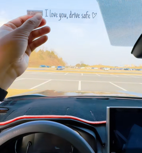 Autocollant Personnalisé « conduisez Prudemment » (5 Lignes) Pour Pare-brise Et Rétroviseur