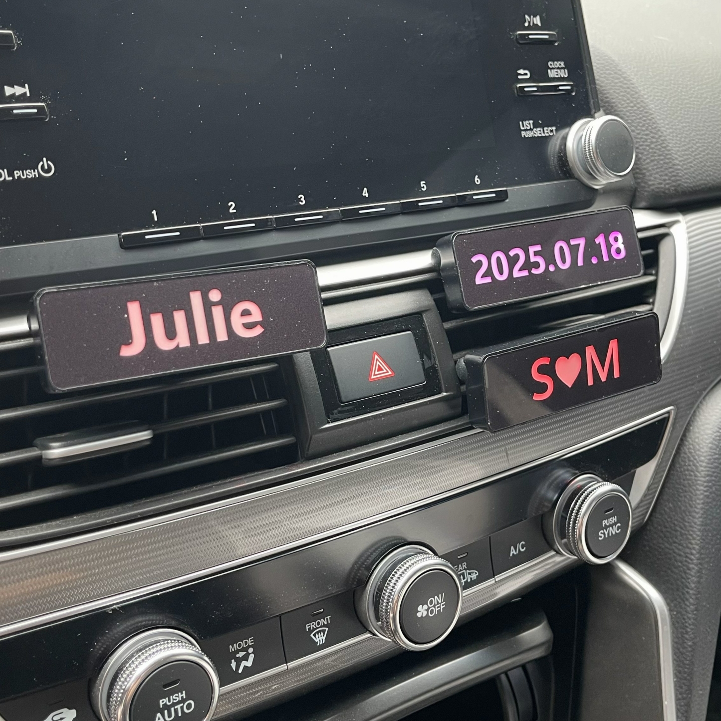 Désodorisant de voiture personnalisé LED avec nom – Diffuseur d'arômes et lumière d'ambiance pour sortie d'air