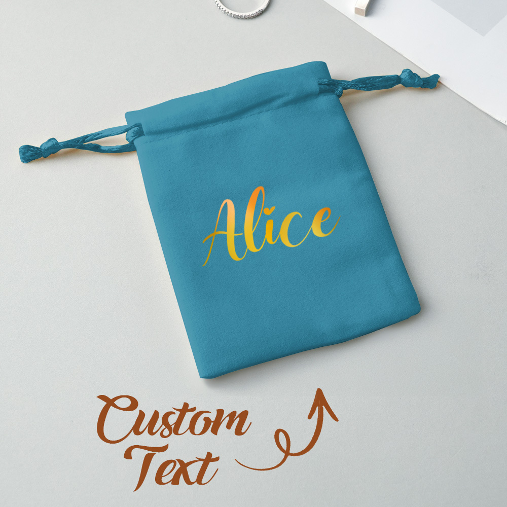Sac en velours avec nom personnalisé 7*9cm