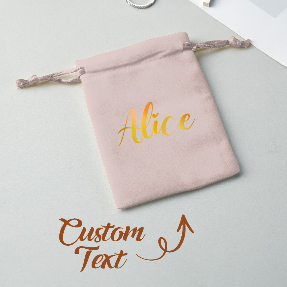 Sac en velours avec nom personnalisé 7*9cm