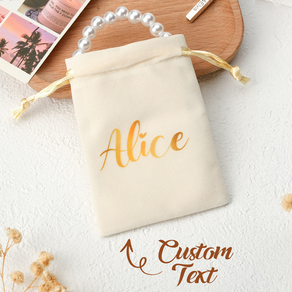 Sac en velours avec nom personnalisé 7*9cm
