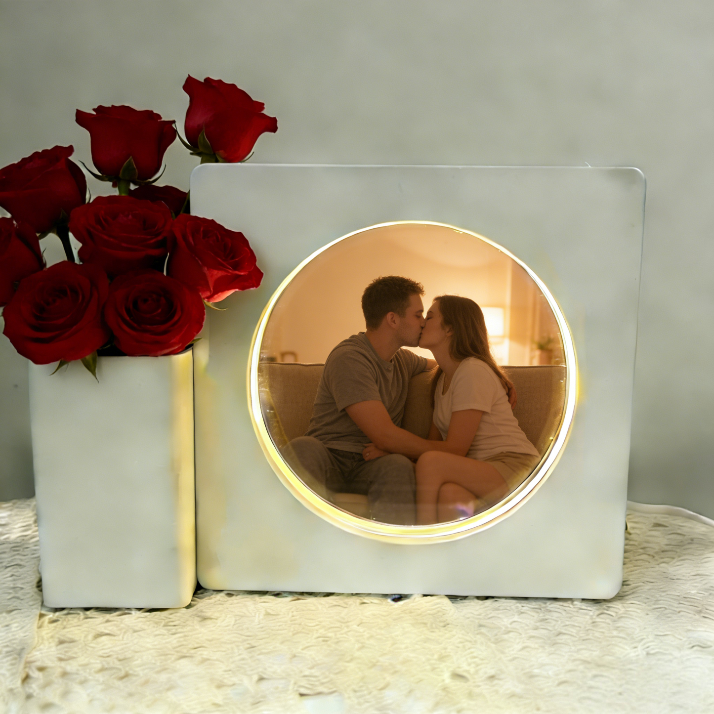 Custom Photo & Text Acrylic Pen Holder Lamp – Romantic Desk Light, Valentine’s Day Gift, Multi-Purpose for Office, Kids, or Couples