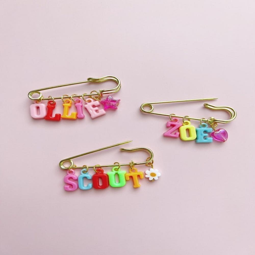 Spilla Con Nome Personalizzato, Accessorio Spilla Personalizzato, Regalo Adorabile Per Amici, Sorelle, Compagni Di Classe - 