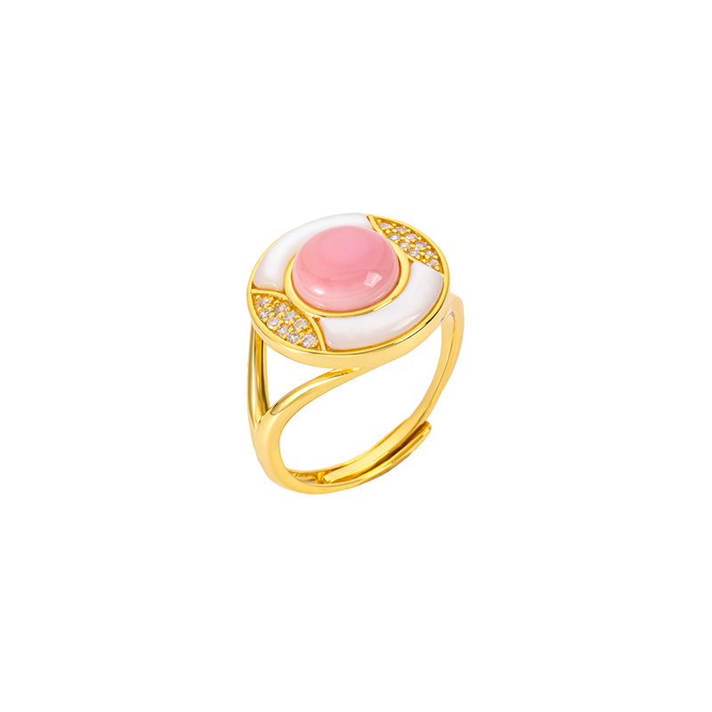 Queen Conch Ring - Opulent Round Shell Jewelry
