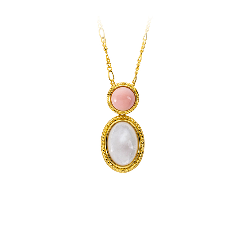 Queen Conch & Pearl Necklace | Oceanic Elegance