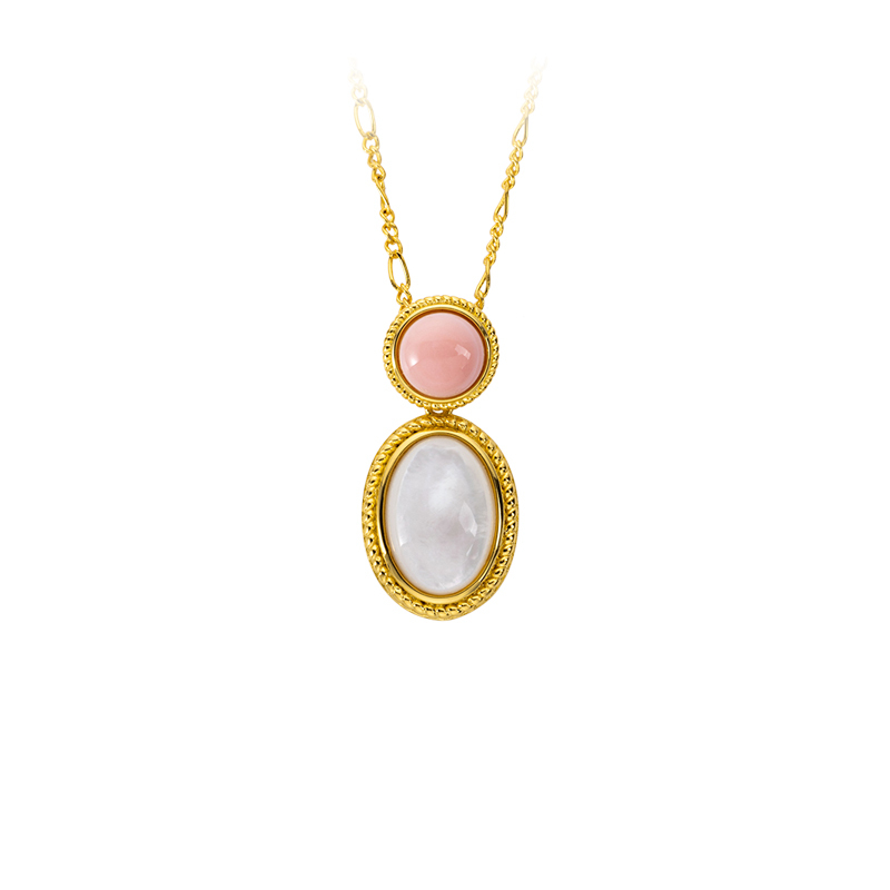 Queen Conch & Pearl Necklace | Oceanic Elegance