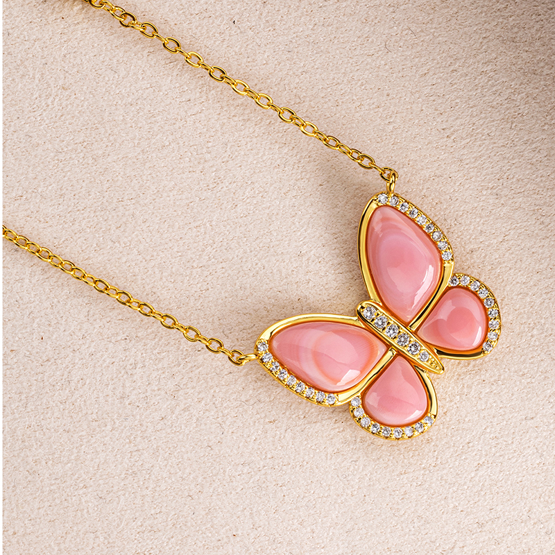 Elegant Shell Butterfly Collar: Fresh Pink, Delicate & Youthful