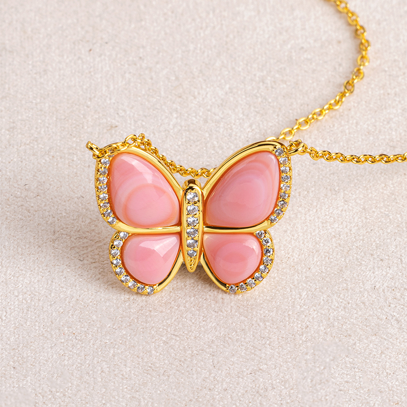 Elegant Shell Butterfly Collar: Fresh Pink, Delicate & Youthful