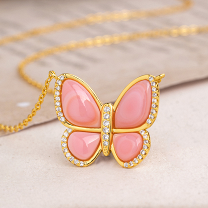 Elegant Shell Butterfly Collar: Fresh Pink, Delicate & Youthful