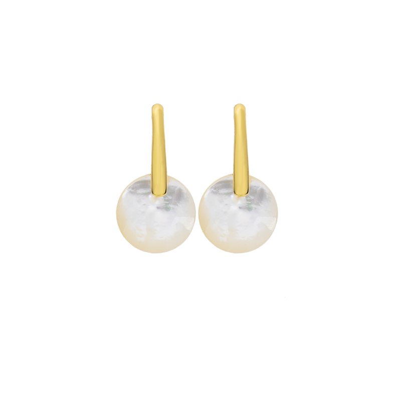 Geometric Hoops Flattering for Round Faces