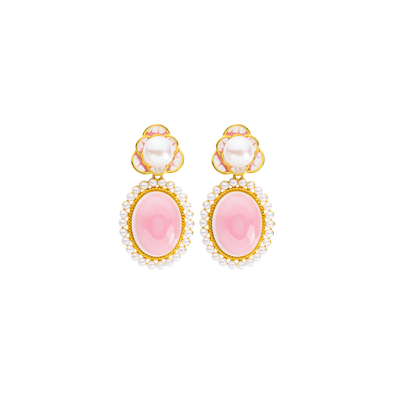  Oval Floral Queen Conch Dangle Earrings | Pearl Accented