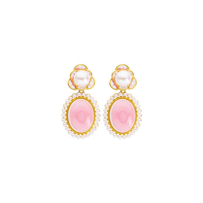  Oval Floral Queen Conch Dangle Earrings | Pearl Accented