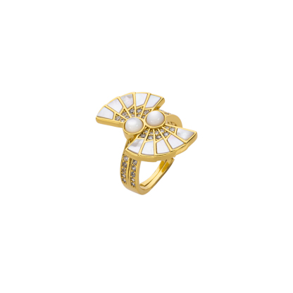 Natural White MOP Fan Ring Elegant