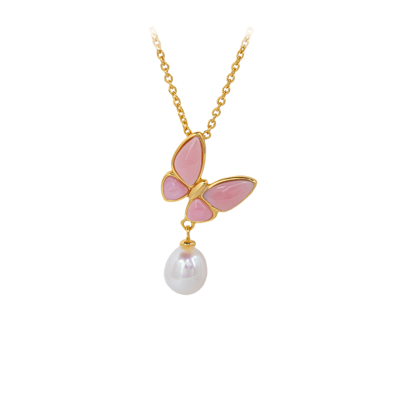 Natural Queen Conch Butterfly Necklace | Pink Pearls Unique Collarbone