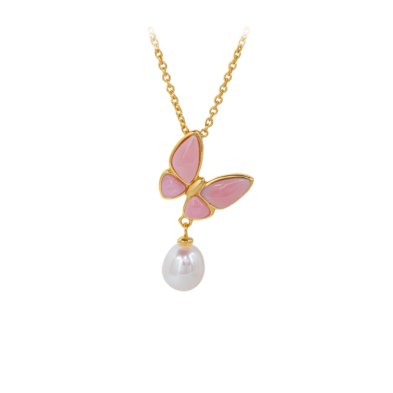 Natural Queen Conch Butterfly Necklace | Pink Pearls Unique Collarbone