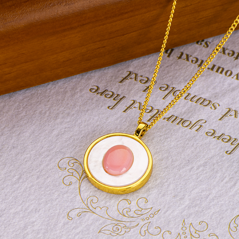 Ins Minimalist Cold Style Fashion Niche Personality Demon's Eye Natural Queen Conch Necklace