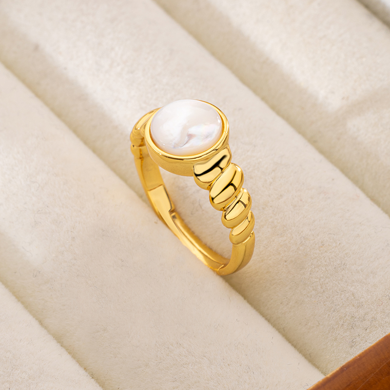 18K Gold Plated Round MOP Ring - Classic Minimalist