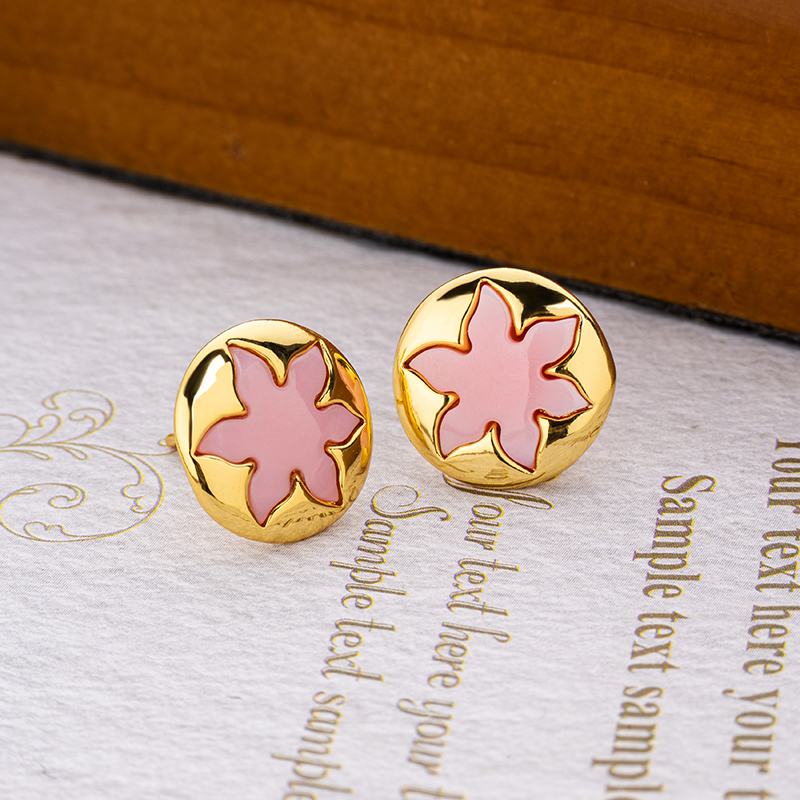 Natural Queen Conch Shell Fashion Edgy Star Earrings