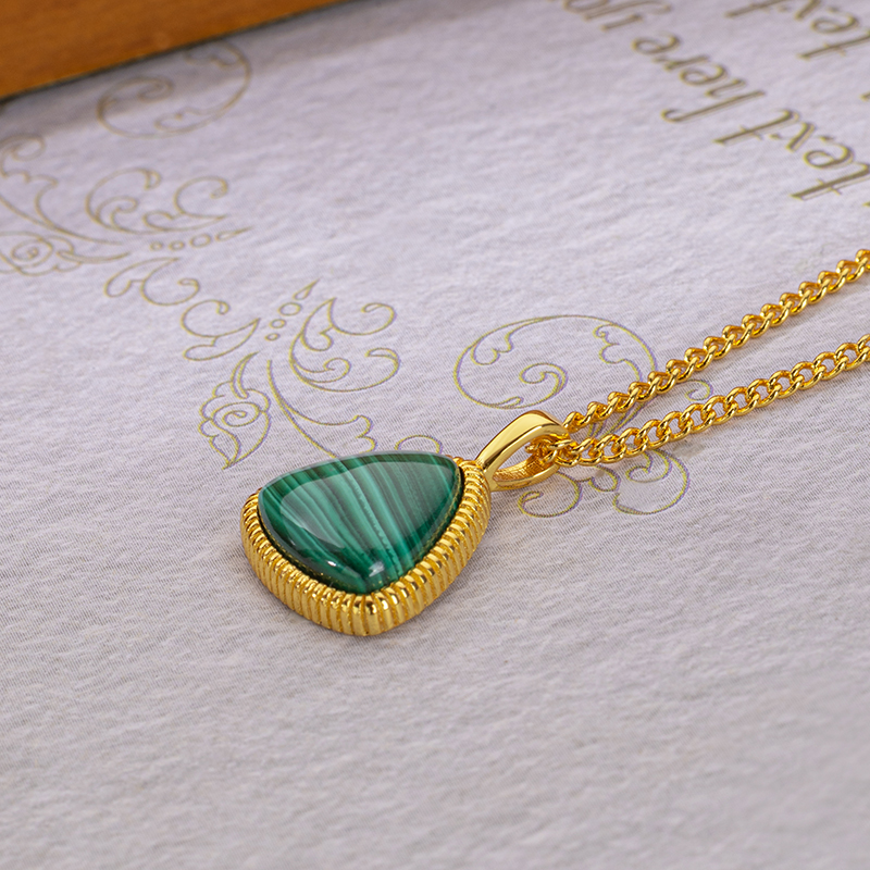 Natural Malachite Triangular Chic Minimalist Choker Necklace