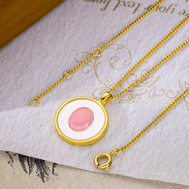 Ins Minimalist Cold Style Fashion Niche Personality Demon's Eye Natural Queen Conch Necklace