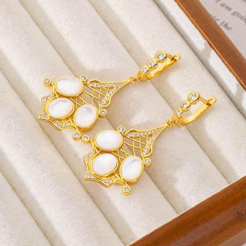 Natural Mother of Pearl Ear Cuff: Vintage Boho Jewelry