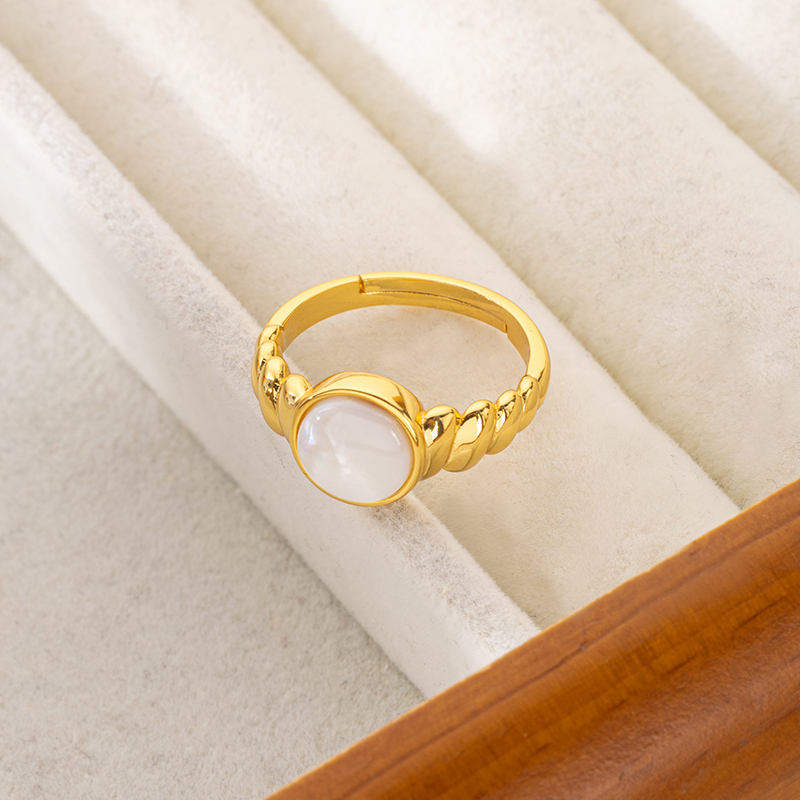 18K Gold Plated Round MOP Ring - Classic Minimalist