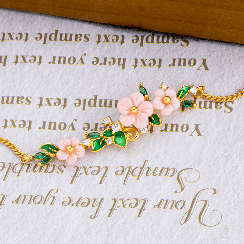 Natural Queen Conch Bracelet - Floral Leaf Engraved Girl's