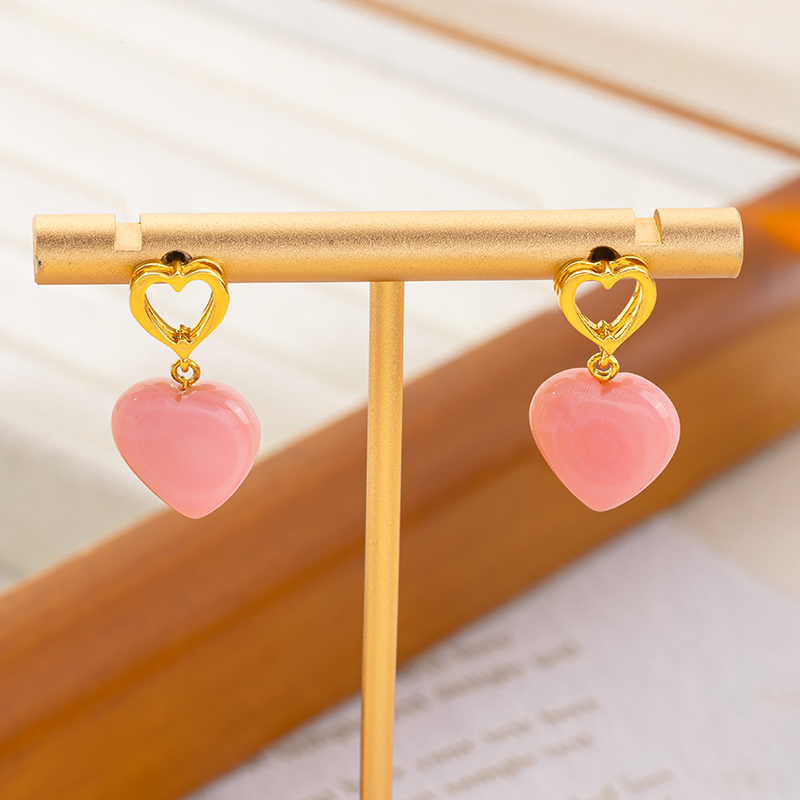 Natural Queen Conch Heart Earrings: Pink 3D Shell & Girly 
