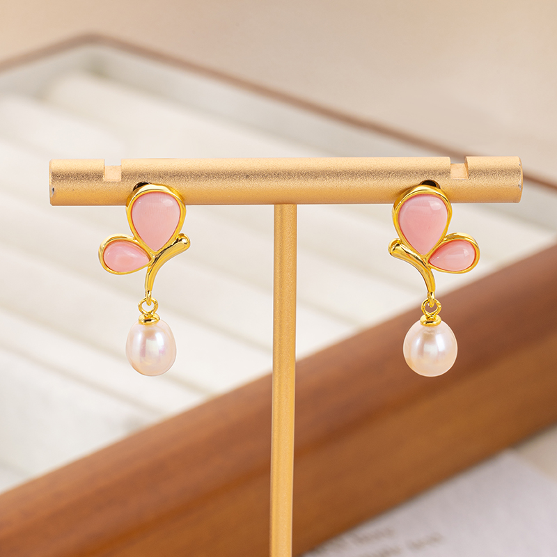 Queen Conch & Pearl Earrings: Pink Butterfly, Delicate