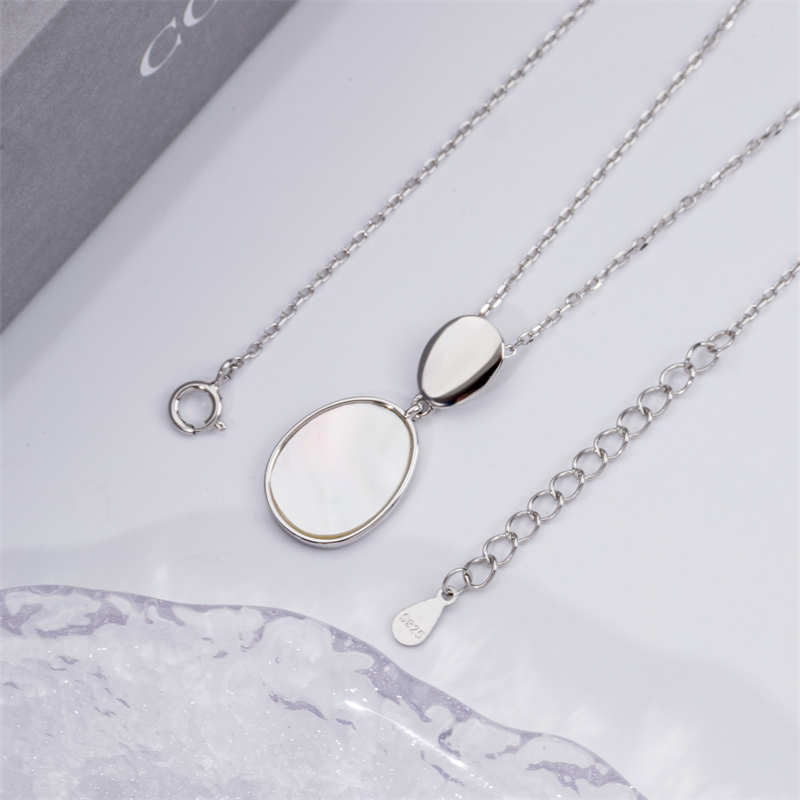 Minimalist Elegant .925 Silver Oval Necklace