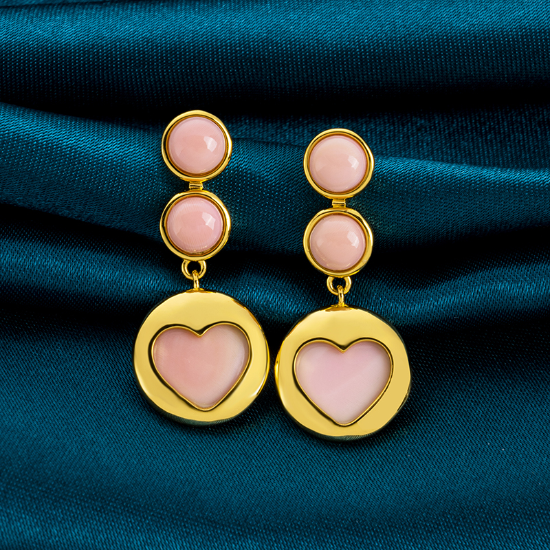 Delicate Heart Queen Conch & Pink Tassel Drop Earrings