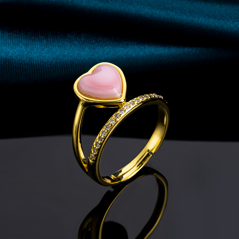 Sweet Pink Conch Heart Ring with Pavé Diamonds