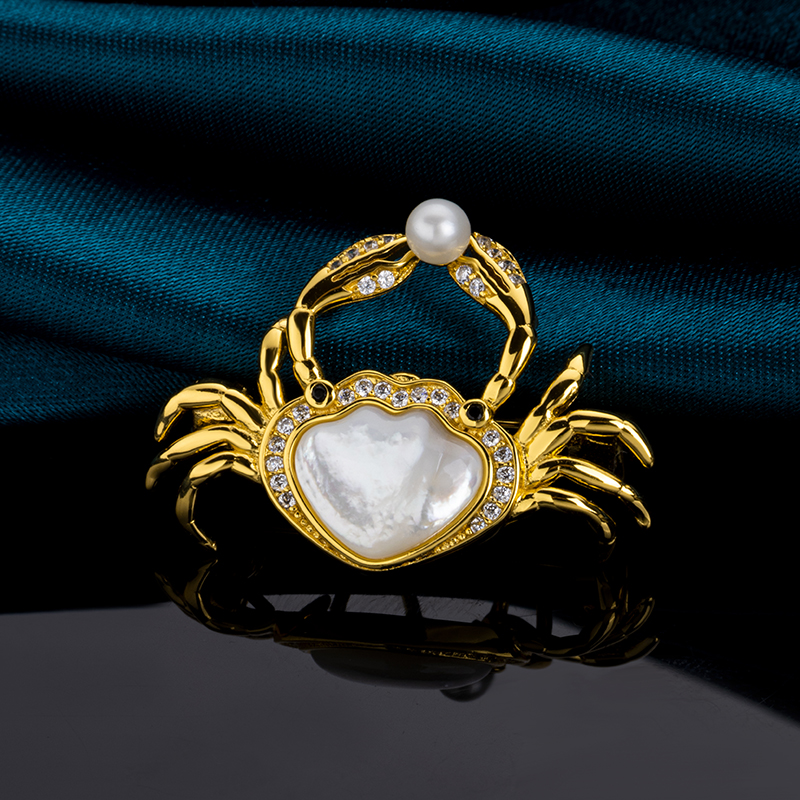 Cute Crab MOP Brooch - Fashionable & Chic