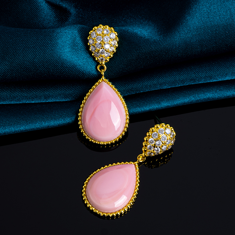 Natural Queen Conch Teardrop Earrings | Pavé Diamonds