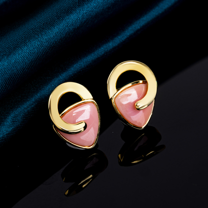 Petite Triangle Queen Conch Studs | Unique Chic Design