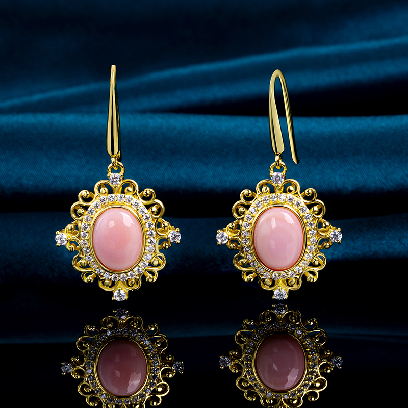 French Chic Queen Conch Drop Earrings | Gold Plated, Lace Design