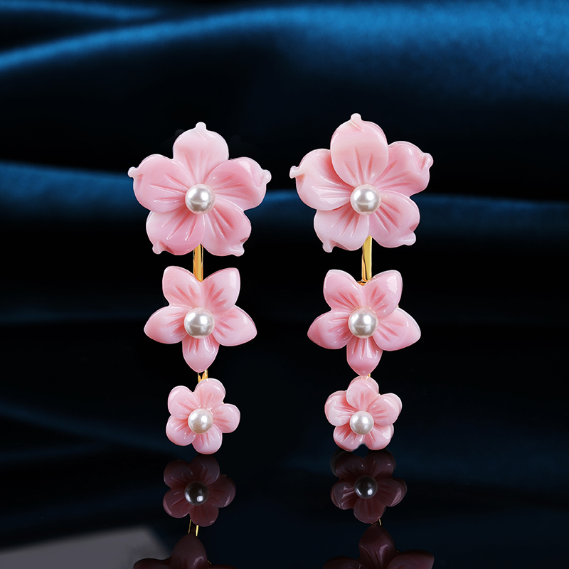 Carved Pink Conch Flower Earrings - Exquisite & Unique Fashion