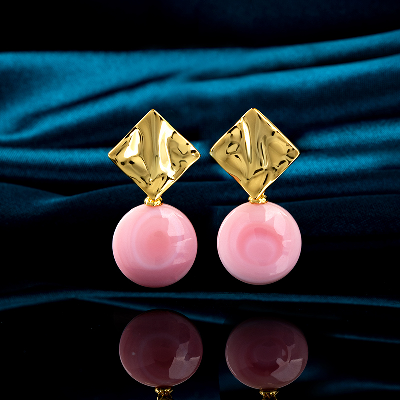 Vintage Metal & Natural Conch Geometric Earrings | Edgy Style