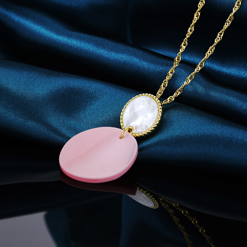 Round Natural Queen Conch Necklace | Island Holiday Style